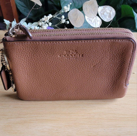 Coach Handbags - Coach Brown Pebbled Leather Wristlet 2 Zip Compartments.Vintage